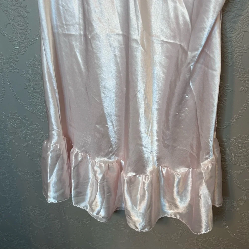 Vintage nightgown made in USA ruffle lace very good condition M Medium - Picture 2 of 5